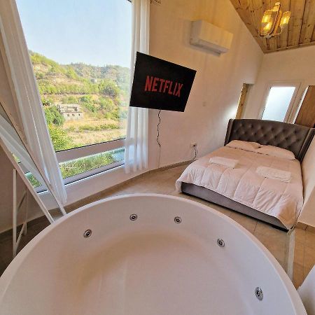 Ferienwohnung Aprosmeno Jacuzzi House 4 Agros Exterior foto