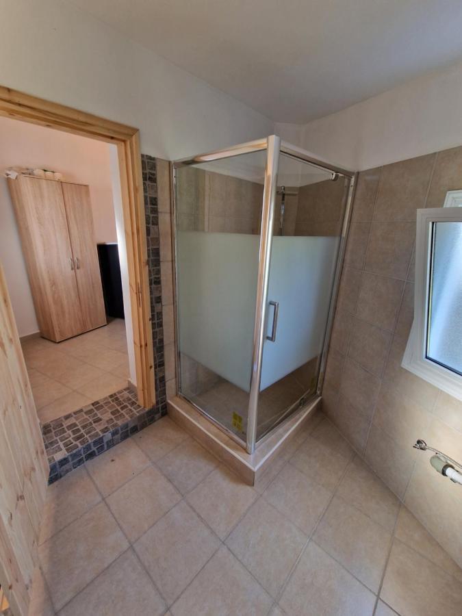 Ferienwohnung Aprosmeno Jacuzzi House 4 Agros Exterior foto