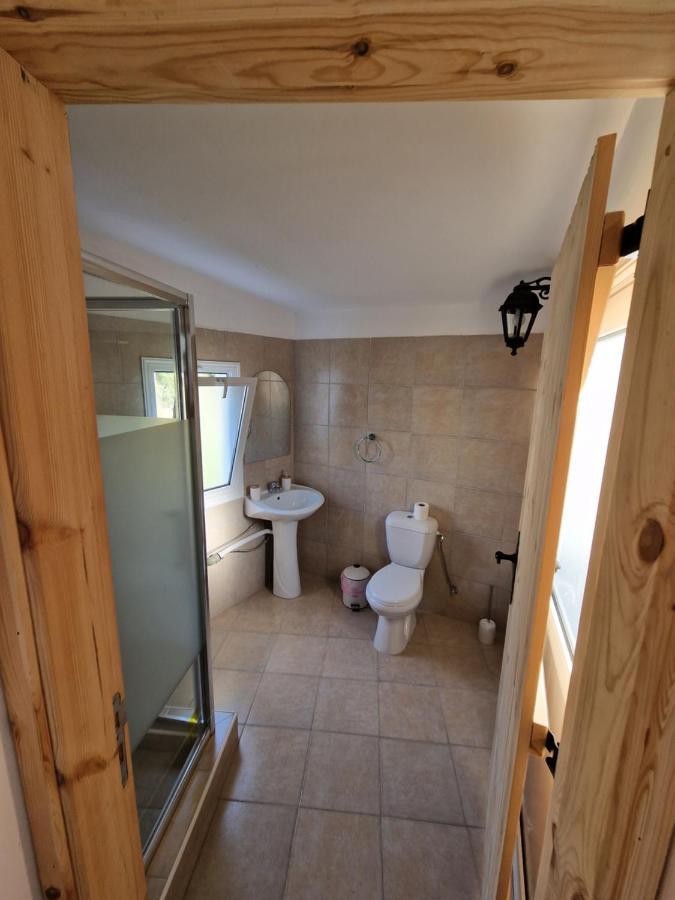Ferienwohnung Aprosmeno Jacuzzi House 4 Agros Exterior foto